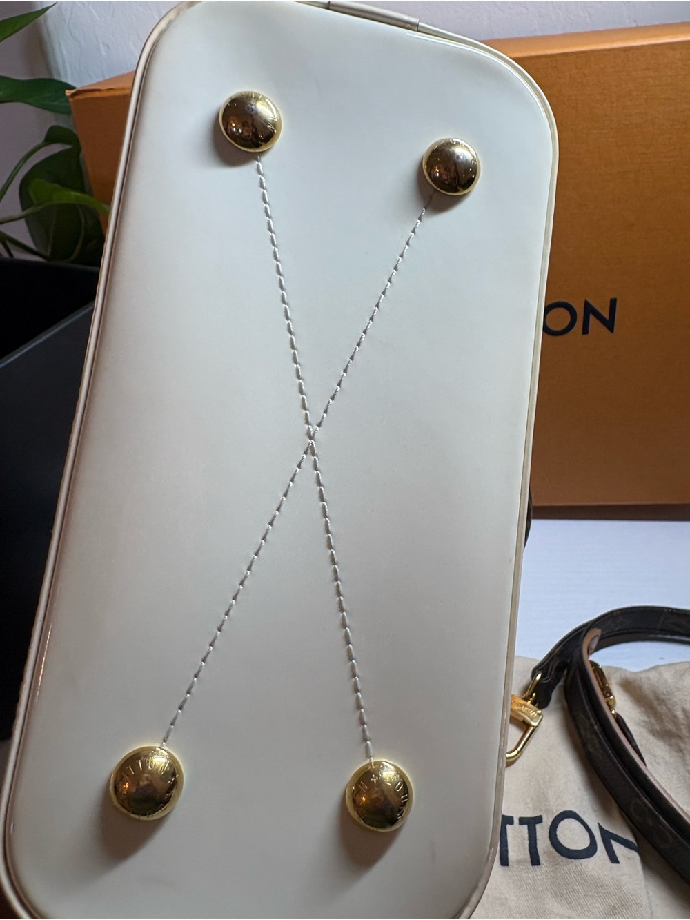 Louis Vuitton White Vernis Alma BB - Picture 6 of 11